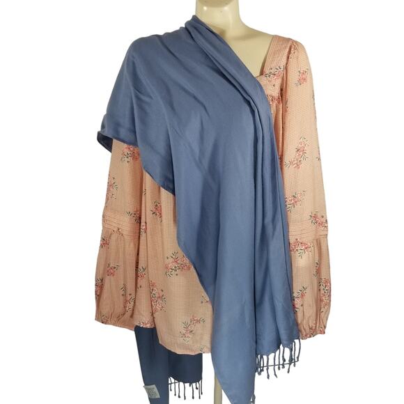 VILLAGER Shawl, Scarf, Wrap with Fringe Soft Blue Made in India - Picture 1 of 6